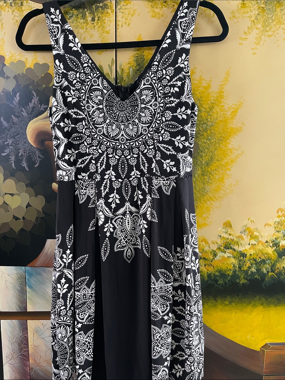 VENUS Black & White Sleeveless Midi Dress with Mandala Print